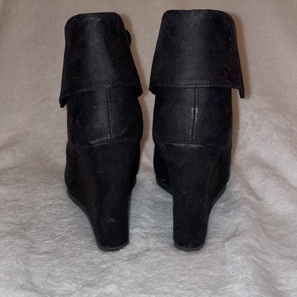 Black suedish wedge bootie - Picture 4 of 4